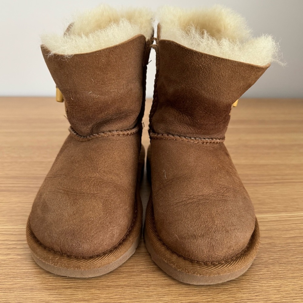 UGG Kid’s Toggle Boots Booties Shearling Size 8 - Picture 2 of 7